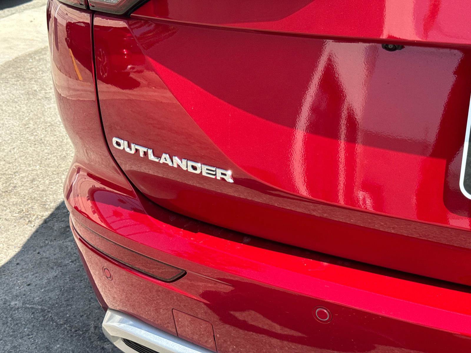 New 2025 Mitsubishi Outlander SEL image 6