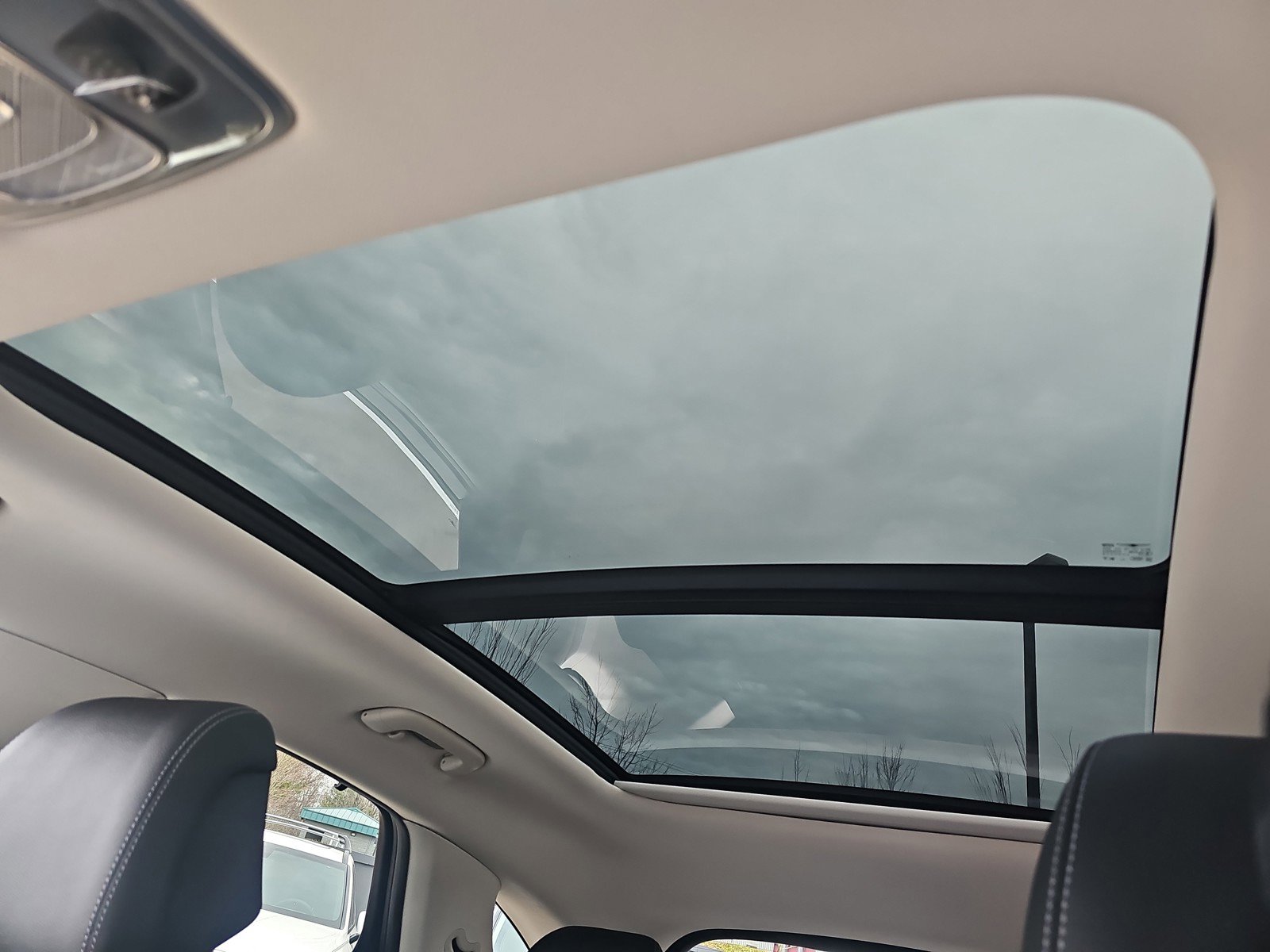 Used 2022 Genesis GV70 2.5T w/ Advanced Package image 32