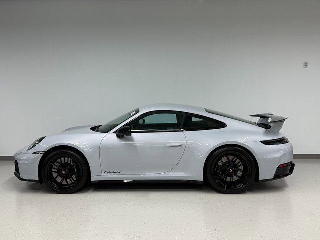 Certified 2025 Porsche 911 Carrera GTS image 2