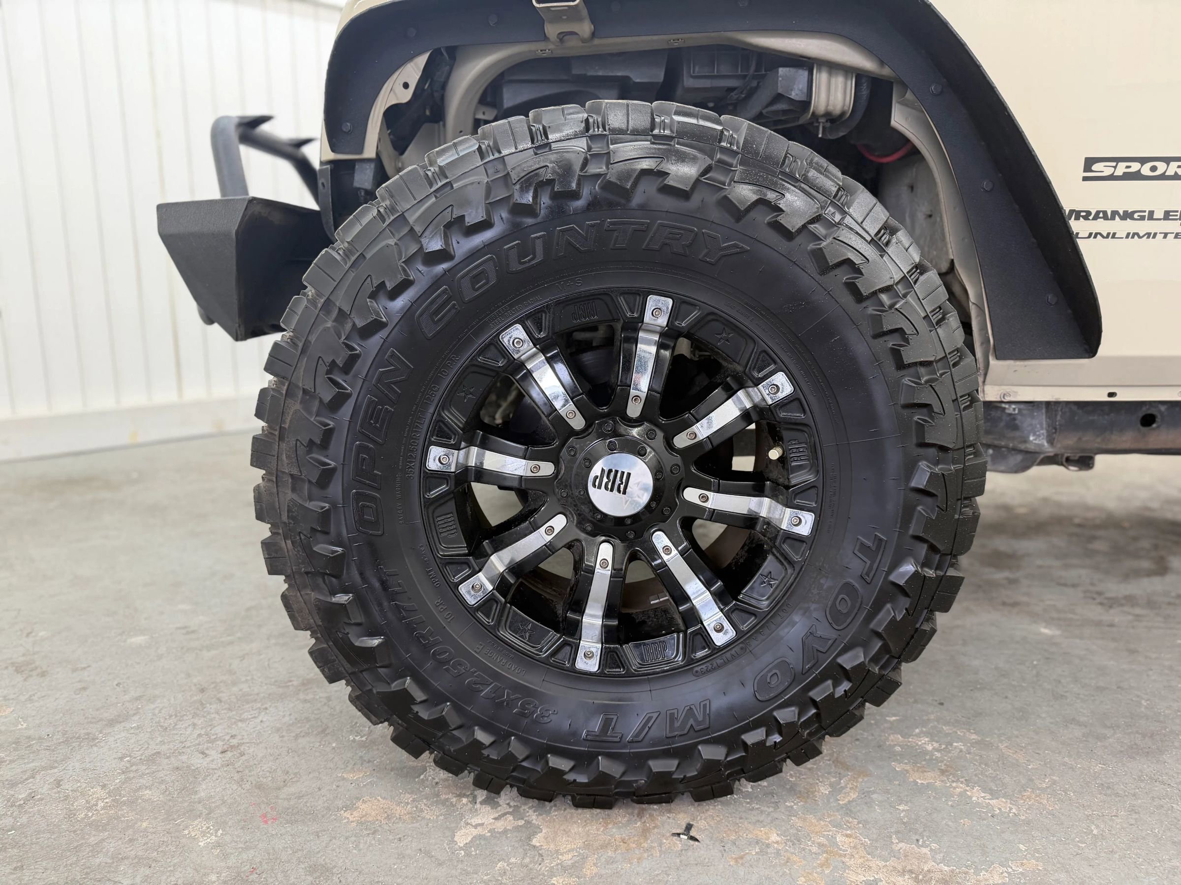 Used 2018 Jeep Wrangler Unlimited Sport S AWD/4WD image 13