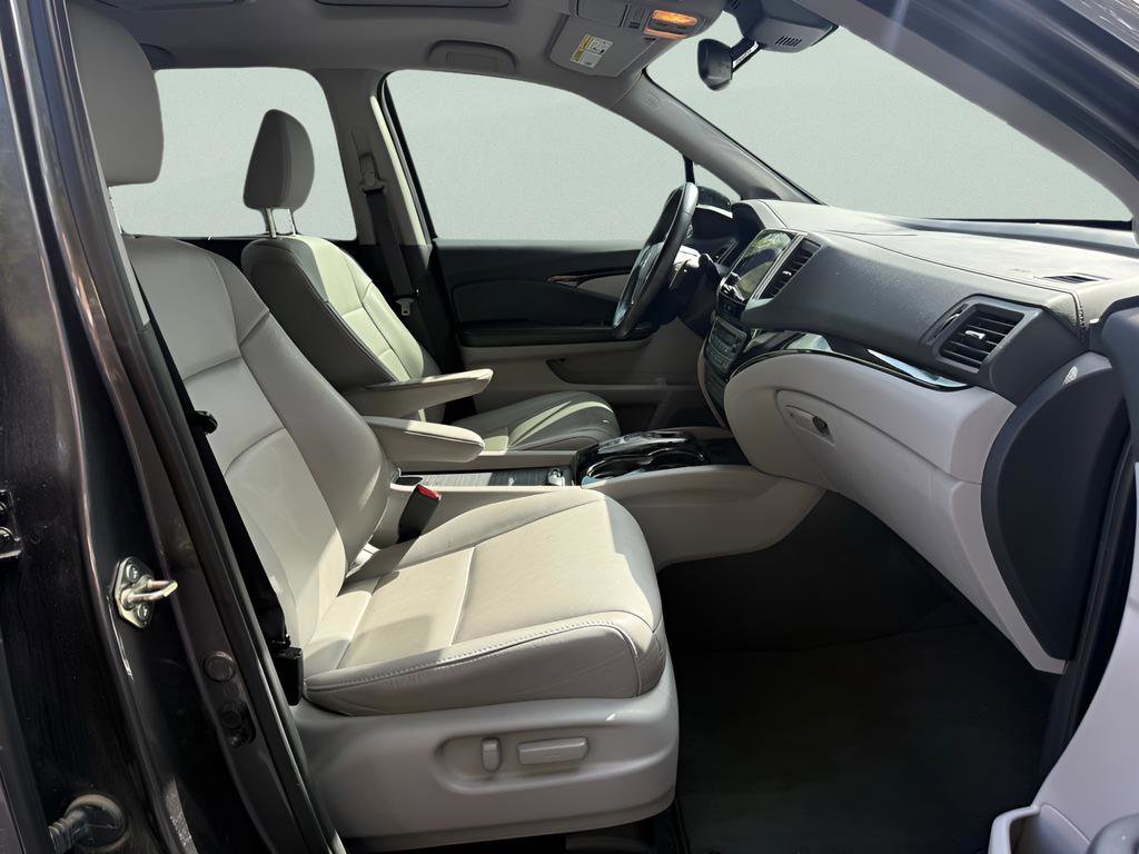 Used 2017 Honda Pilot Touring image 13
