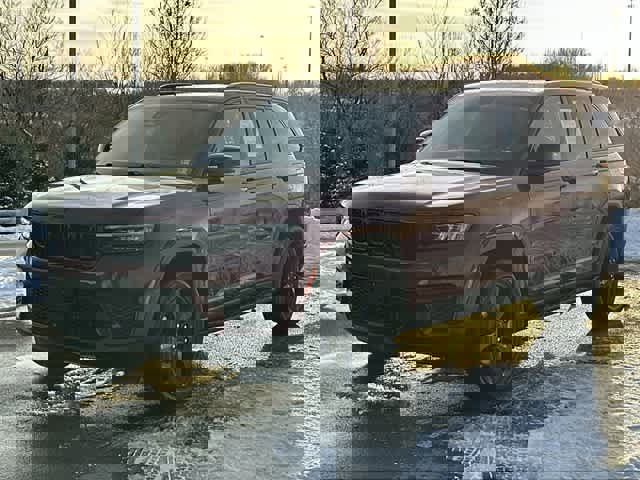 Used 2023 Jeep Grand Cherokee Altitude image 1