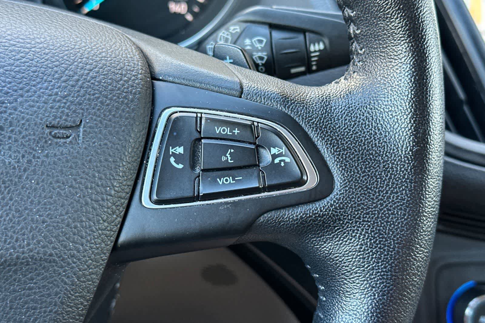 Used 2017 Ford Escape Titanium FWD image 28