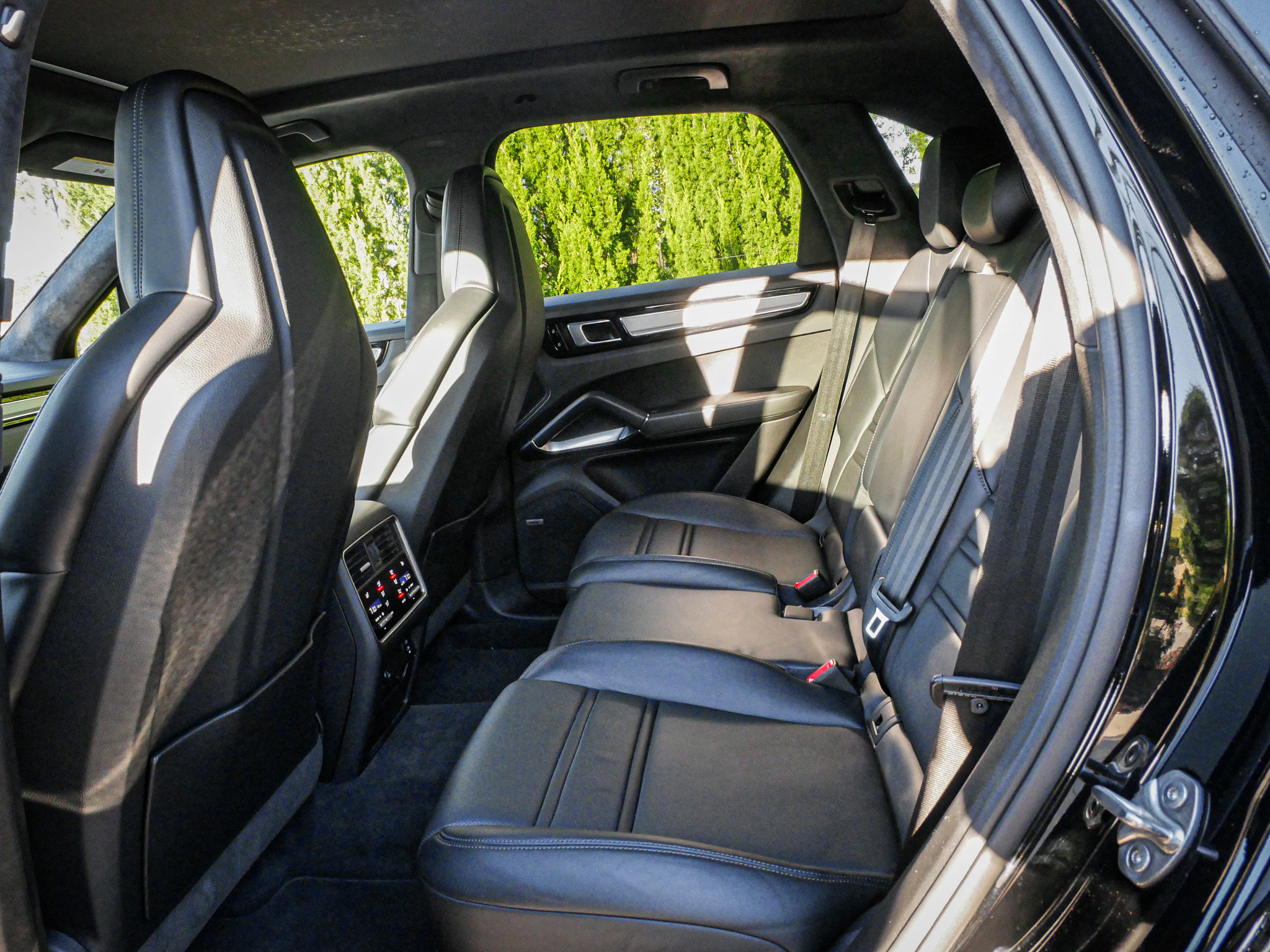 Used 2021 Porsche Cayenne Turbo S image 31