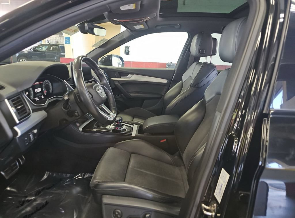 Used 2021 Audi SQ5 Prestige w/ Prestige Package AWD/4WD image 2