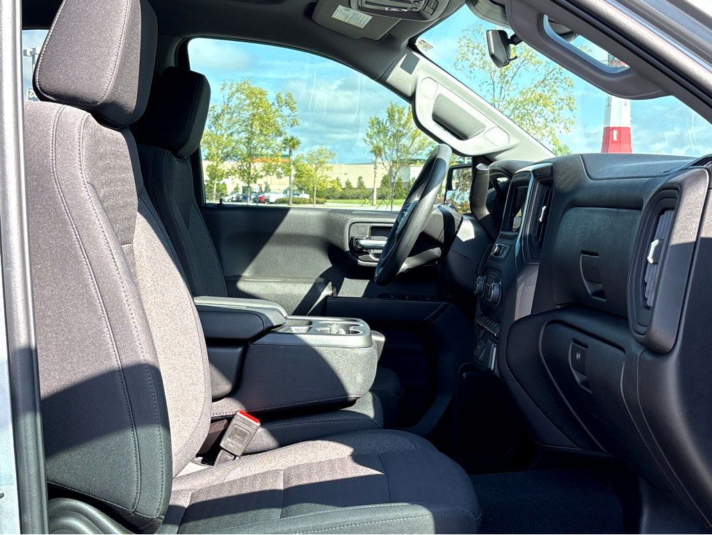 Used 2025 Chevrolet Silverado 1500 Custom image 9
