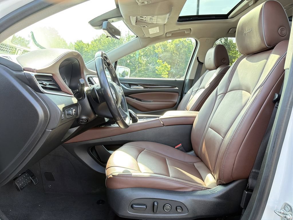 Used 2020 Buick Enclave Avenir w/ Avenir Technology Package FWD image 12