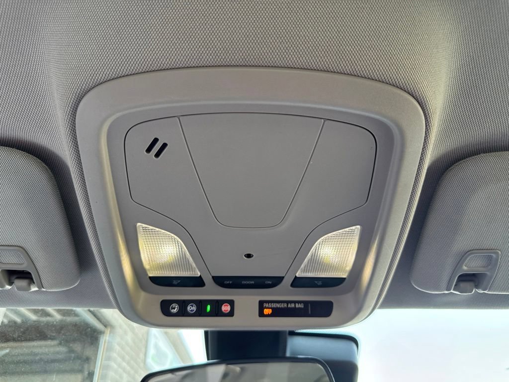 Used 2017 Chevrolet Impala Premier FWD image 28