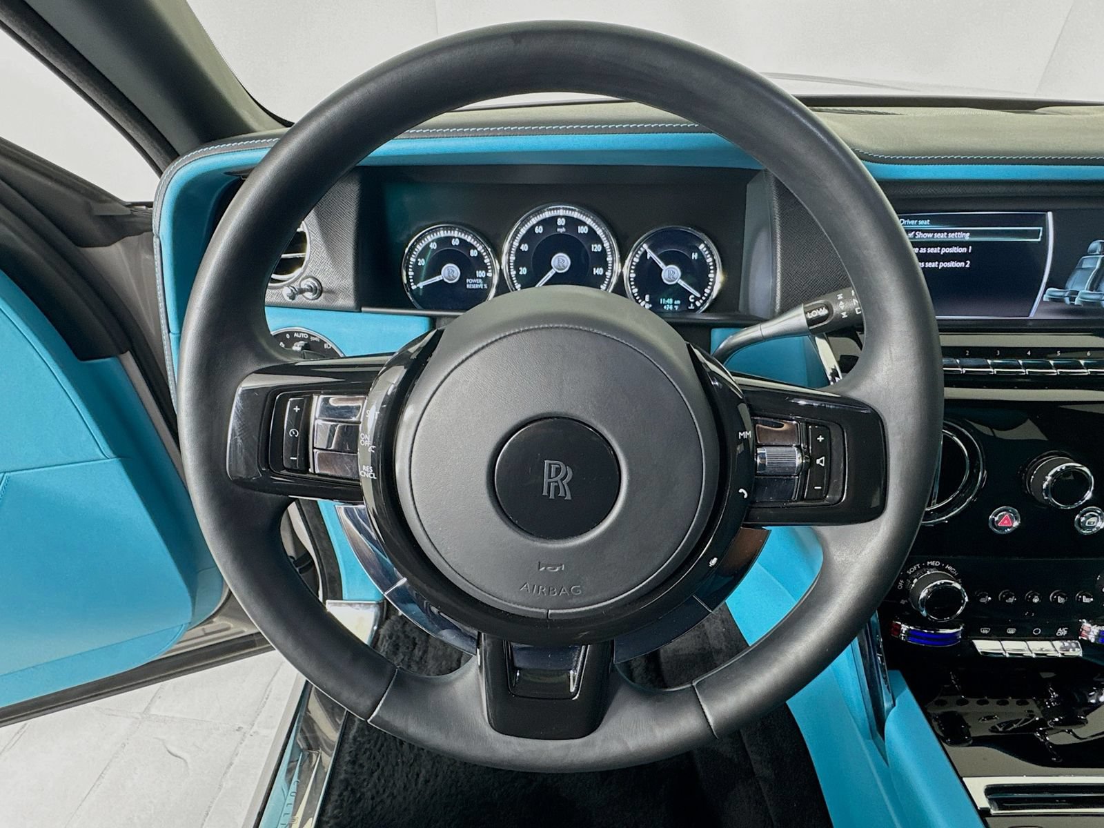 Certified 2022 Rolls-Royce Cullinan w/ Dark Exterior Package AWD/4WD image 12