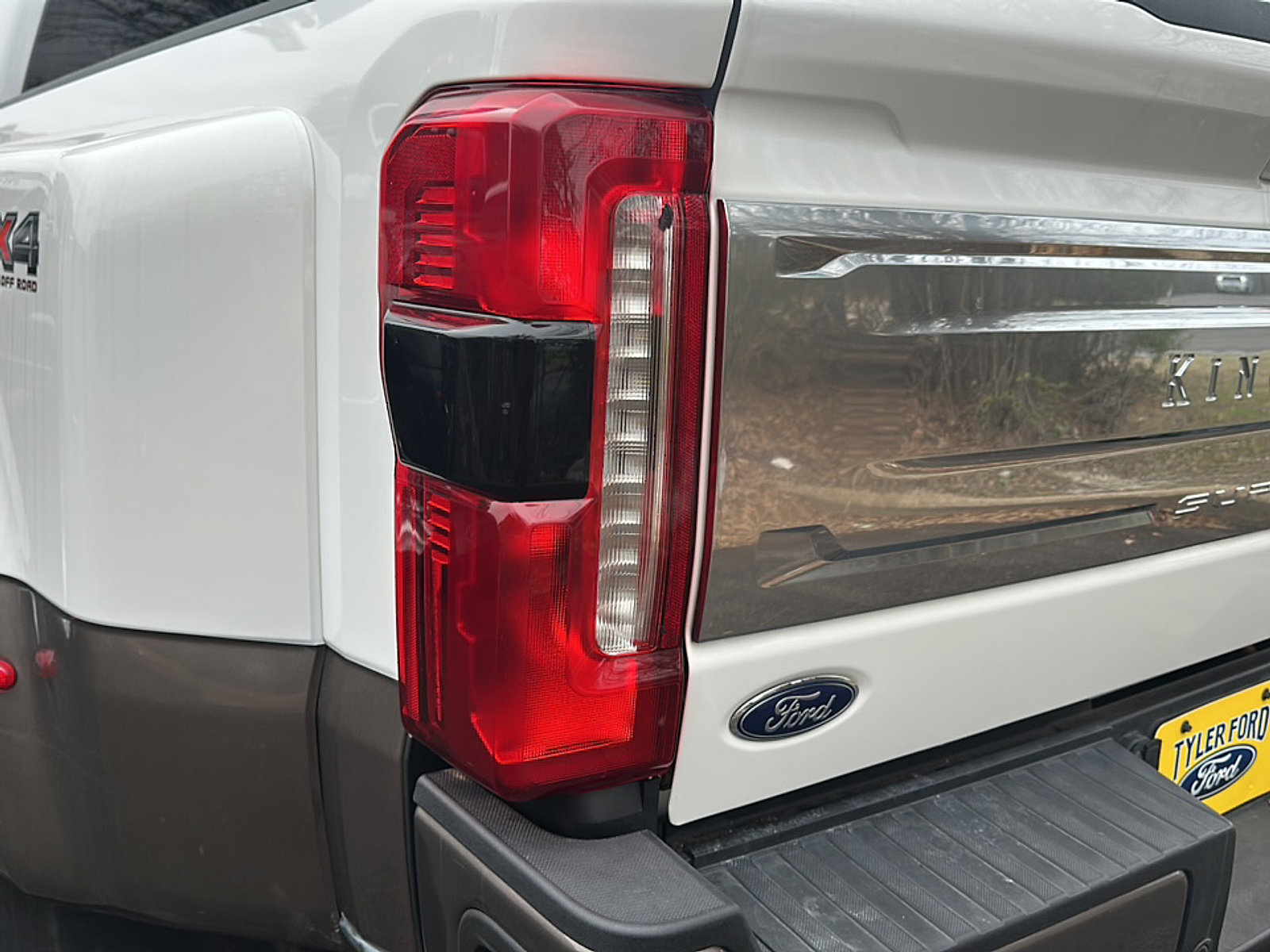 Used 2023 Ford F450 King Ranch w/ FX4 Off-Road Package AWD/4WD image 9