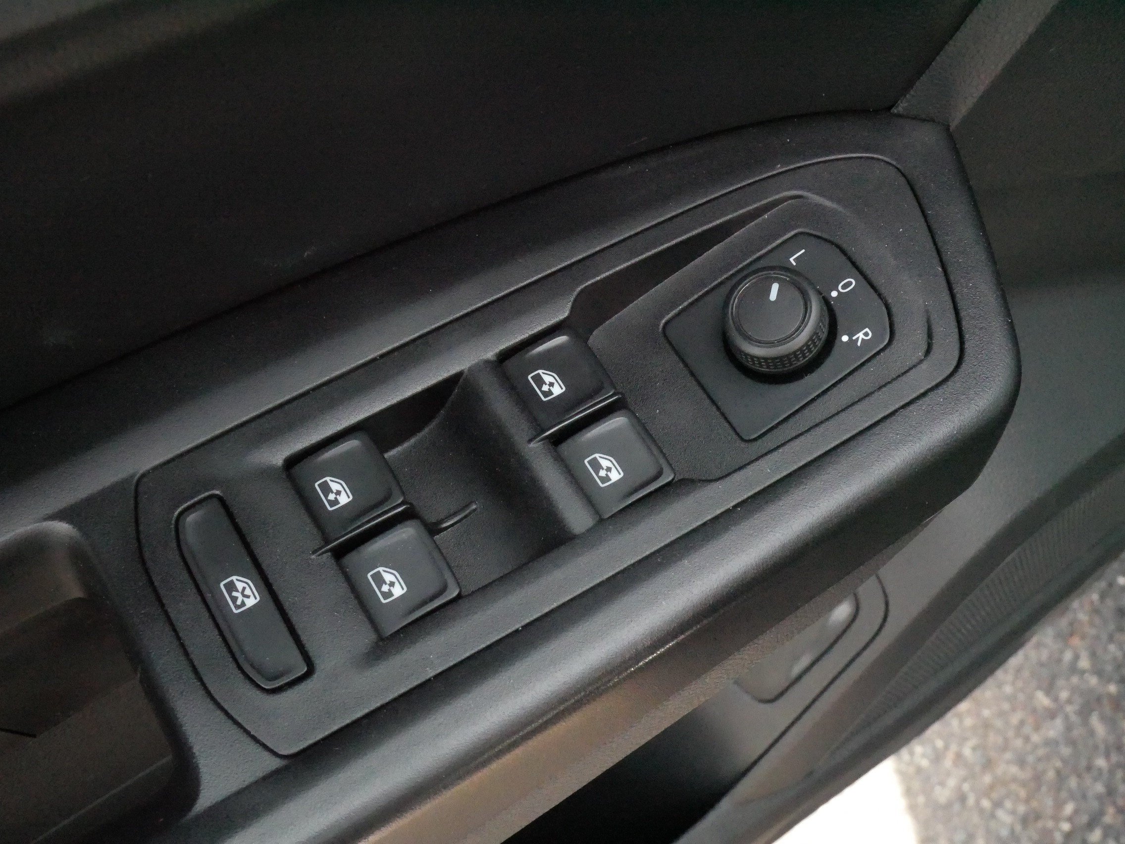 Used 2021 Volkswagen Atlas SEL AWD/4WD image 18