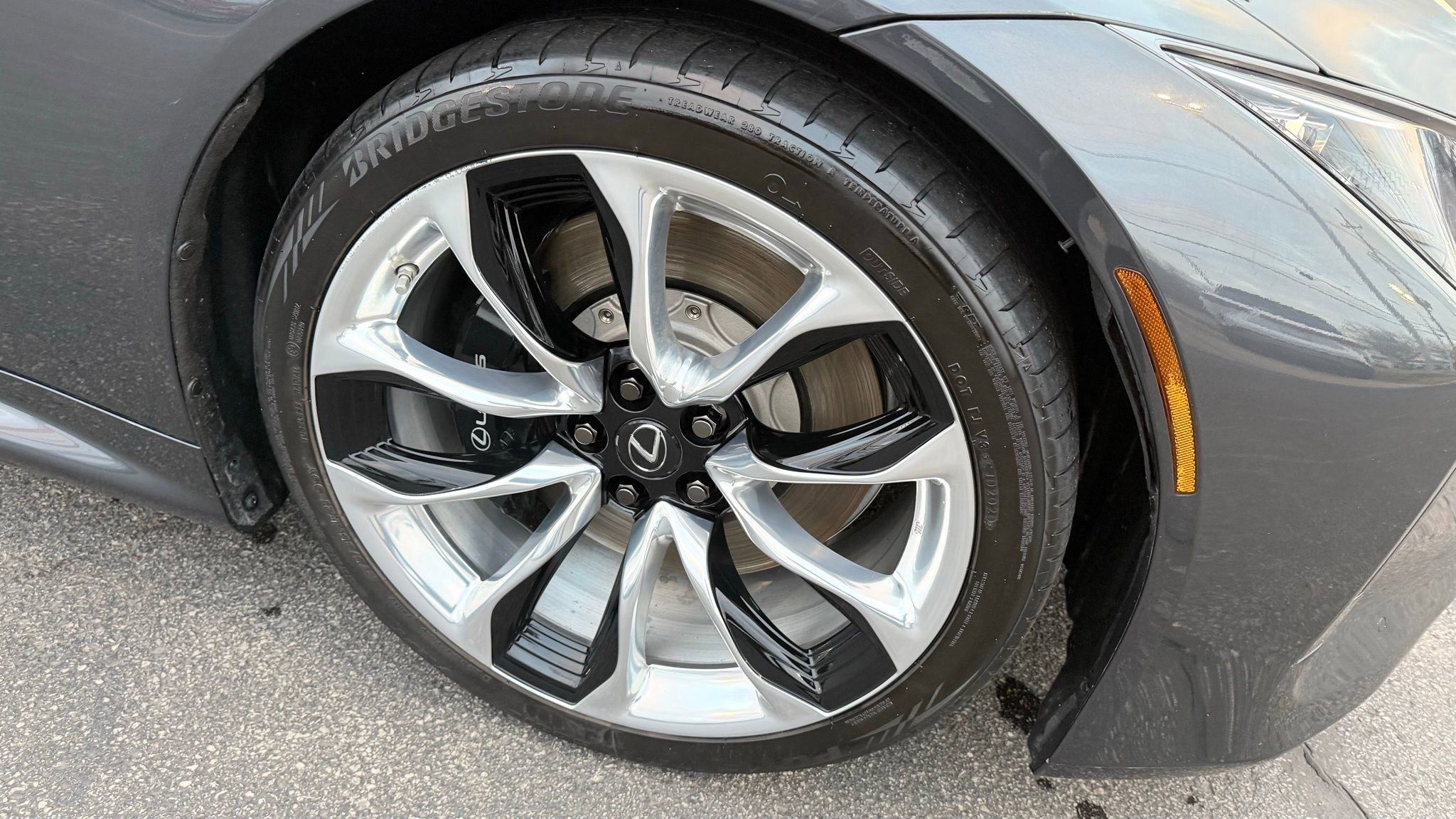 Used 2021 Lexus LC 500 Convertible image 13