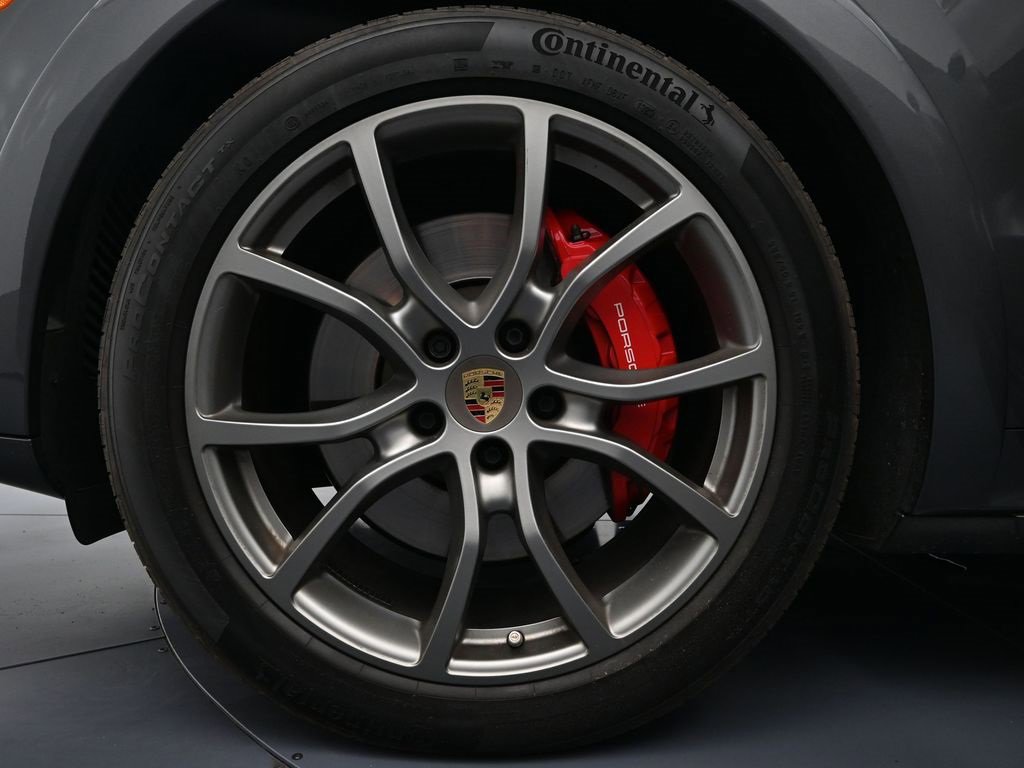 Certified 2023 Porsche Cayenne GTS image 26