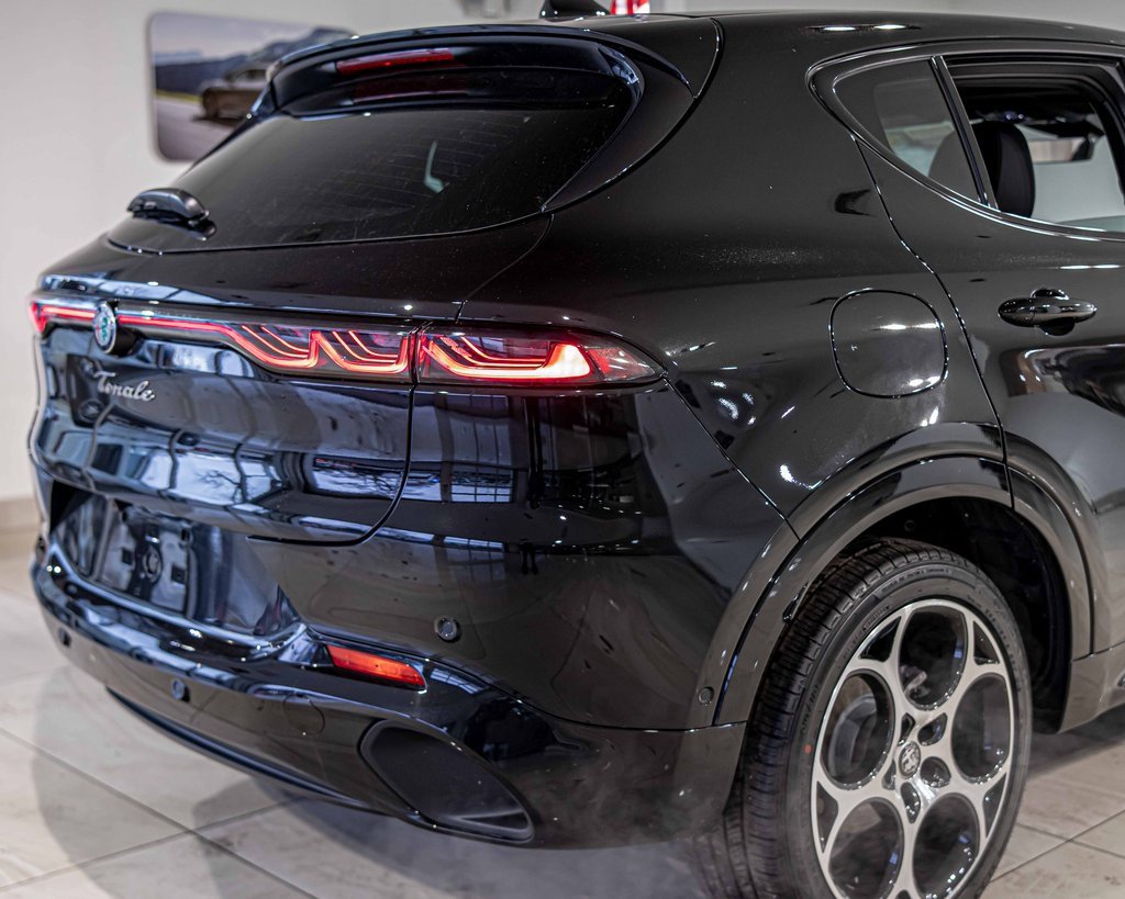 New 2025 Alfa Romeo Tonale w/ Premium Package image 12