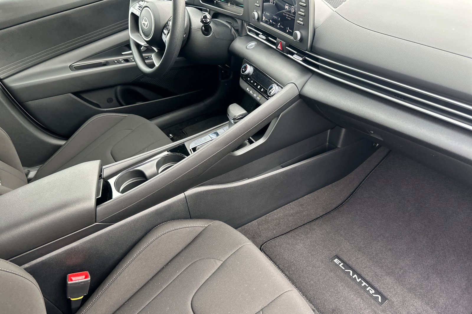 New 2026 Hyundai Elantra Blue FWD image 15