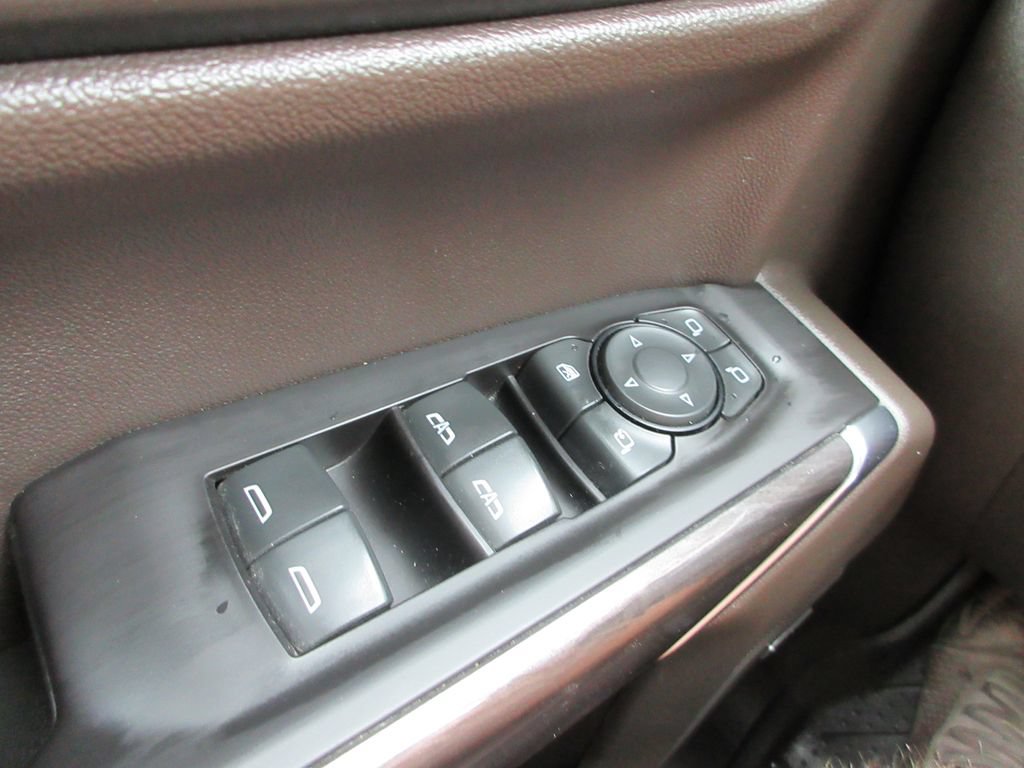 Certified 2019 Chevrolet Silverado 1500 LTZ w/ LTZ Plus Package AWD/4WD image 33