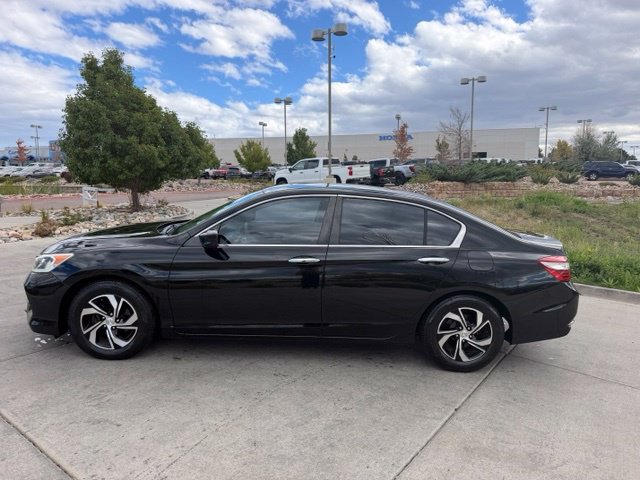 Used 2017 Honda Accord LX image 4