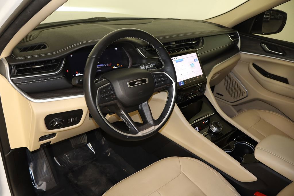 Used 2022 Jeep Grand Cherokee L Limited AWD/4WD image 28
