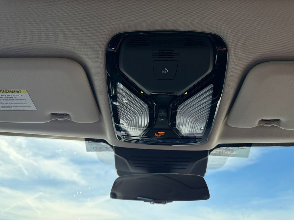 Used 2023 BMW X7 xDrive40i w/ Premium Package image 22