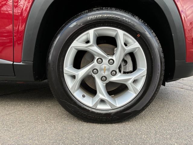 Used 2024 Chevrolet Trax LS w/ LS Convenience Package FWD image 8