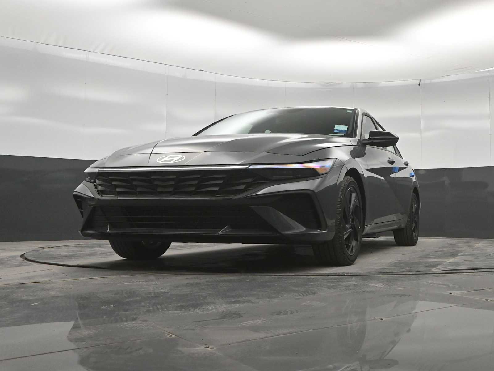New 2026 Hyundai Elantra SEL Sport FWD image 36