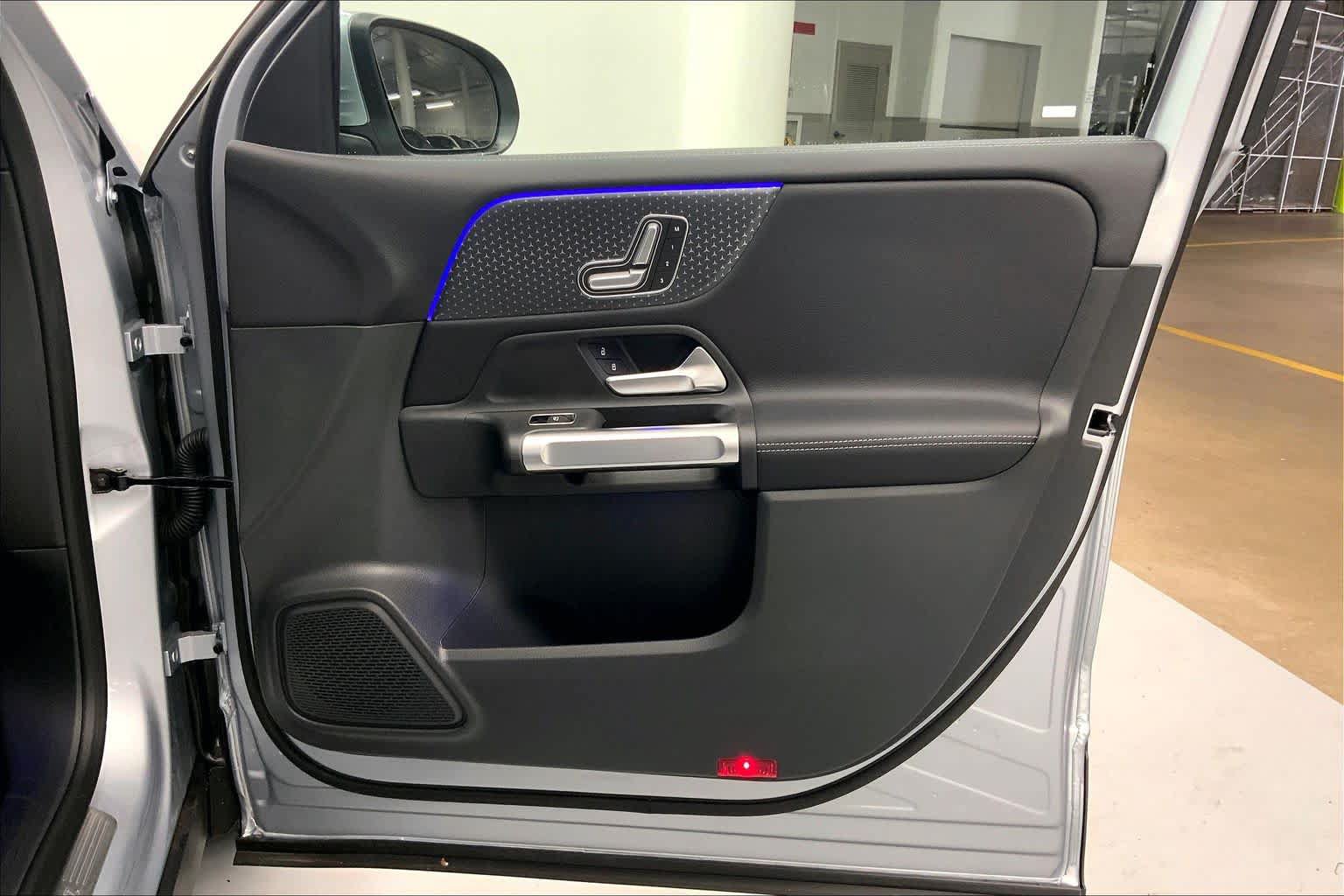New 2026 Mercedes-Benz GLB 250 image 11