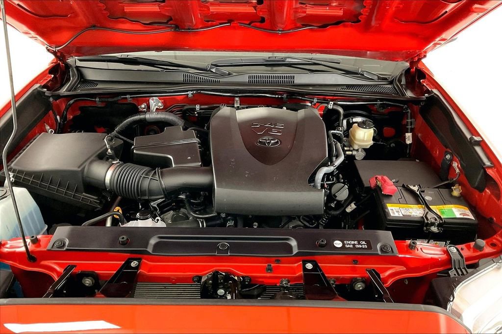 Used 2017 Toyota Tacoma TRD Sport w/ Tow Package (A/T) AWD/4WD image 25