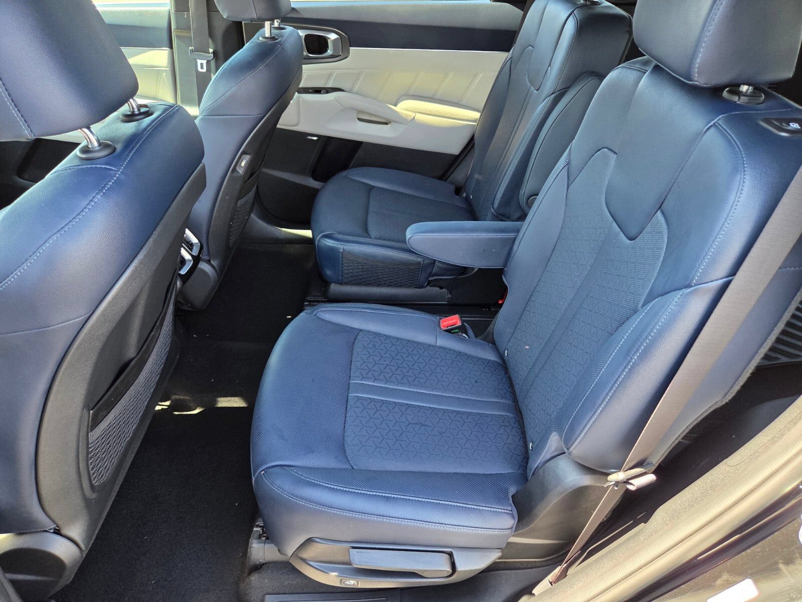 Used 2022 Kia Sorento SX Prestige AWD/4WD image 11