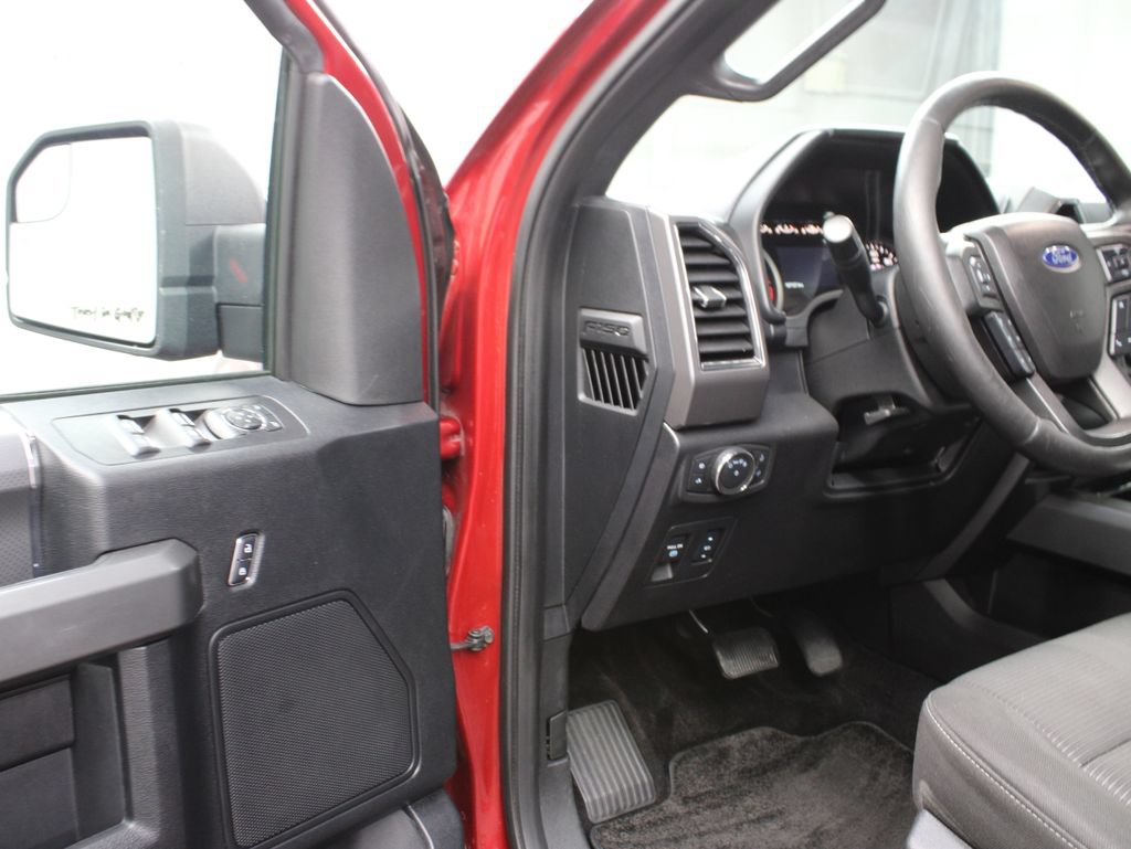 Used 2017 Ford F150 XLT w/ Equipment Group 302A Luxury AWD/4WD image 50