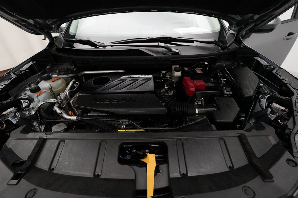Used 2024 Nissan Rogue SV w/ SV Premium Package image 3