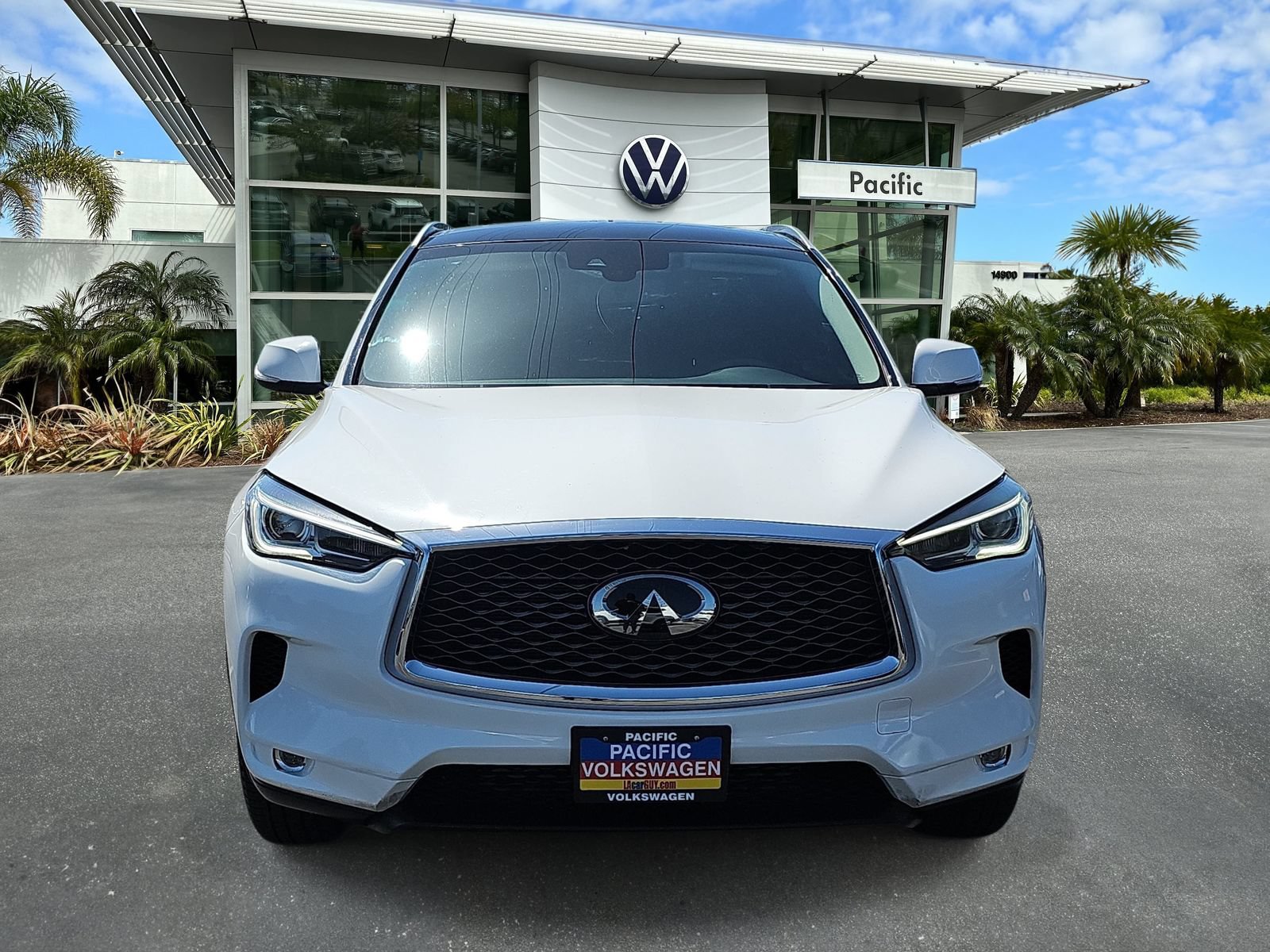 Used 2021 INFINITI QX50 Luxe FWD image 2
