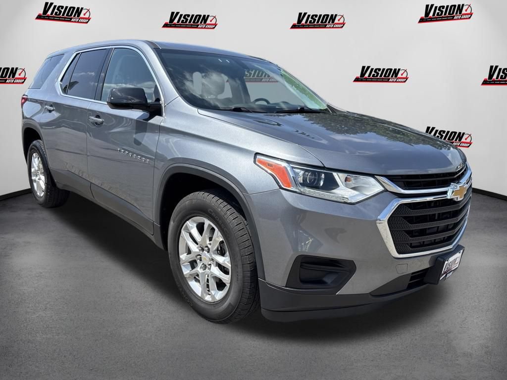 Used 2018 Chevrolet Traverse LS w/ LPO, Floor Liner Package FWD image 3