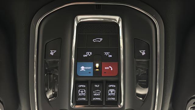 Used 2024 Jeep Wagoneer Series II w/ Convenience Group I AWD/4WD image 41
