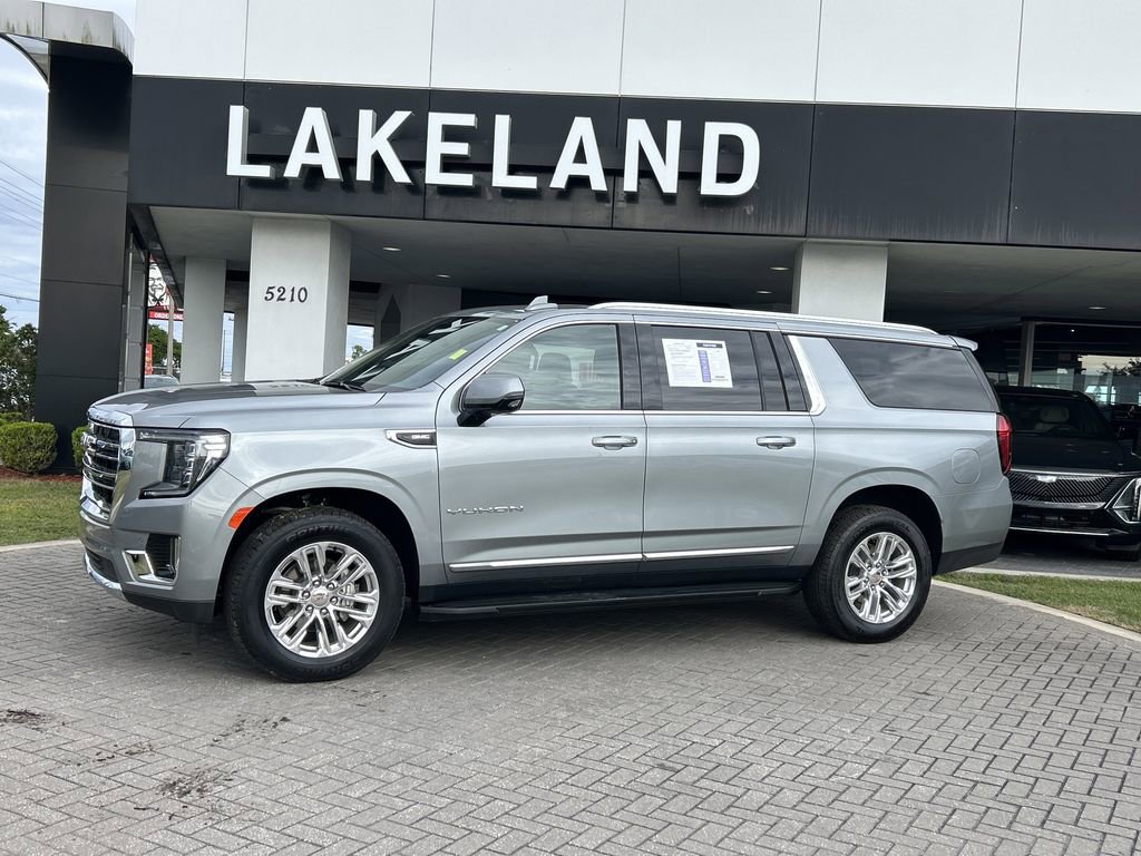 Certified 2024 GMC Yukon XL SLT w/ SLT Luxury Package image 2