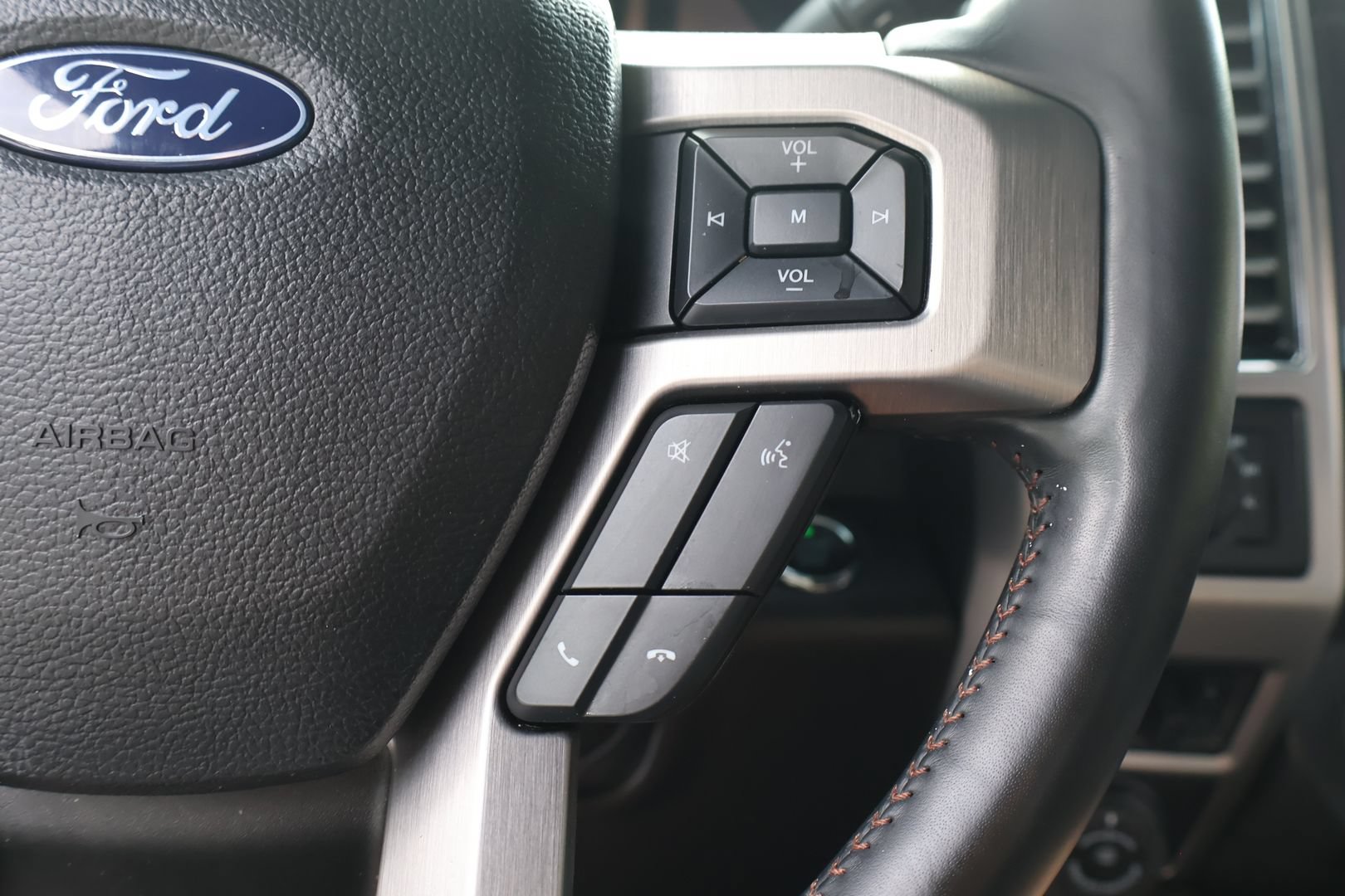 Used 2020 Ford F250 Platinum w/ Tremor Off-Road Package AWD/4WD image 24