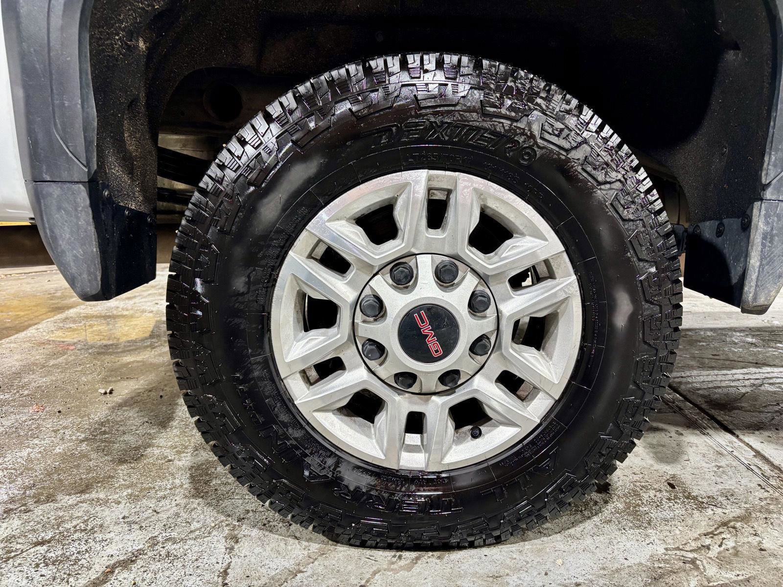 Used 2023 GMC Sierra 2500 SLE w/ SLE Convenience Package image 16