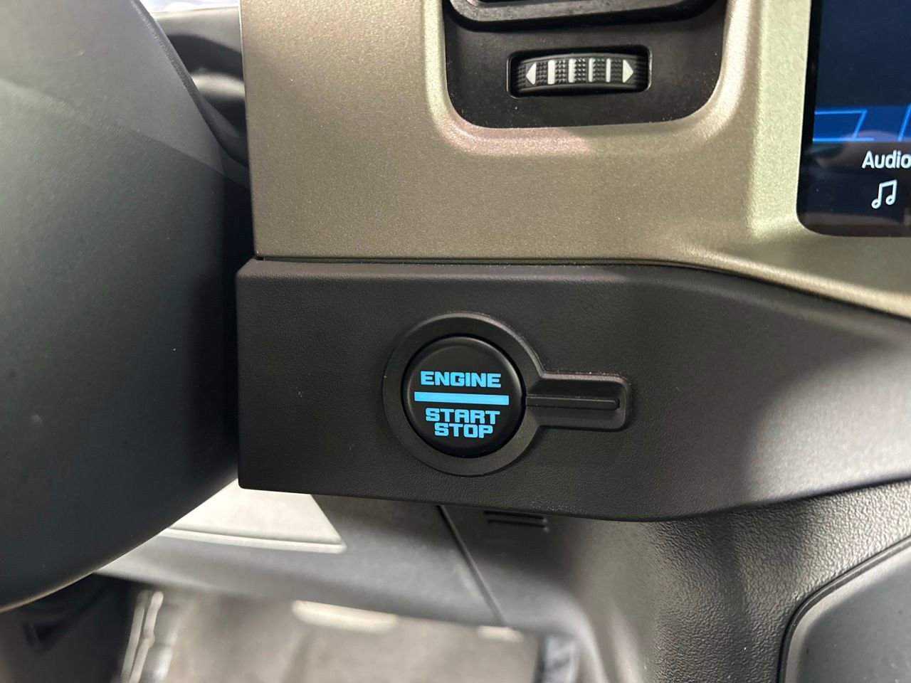 Used 2025 Ford Bronco Outer Banks image 20