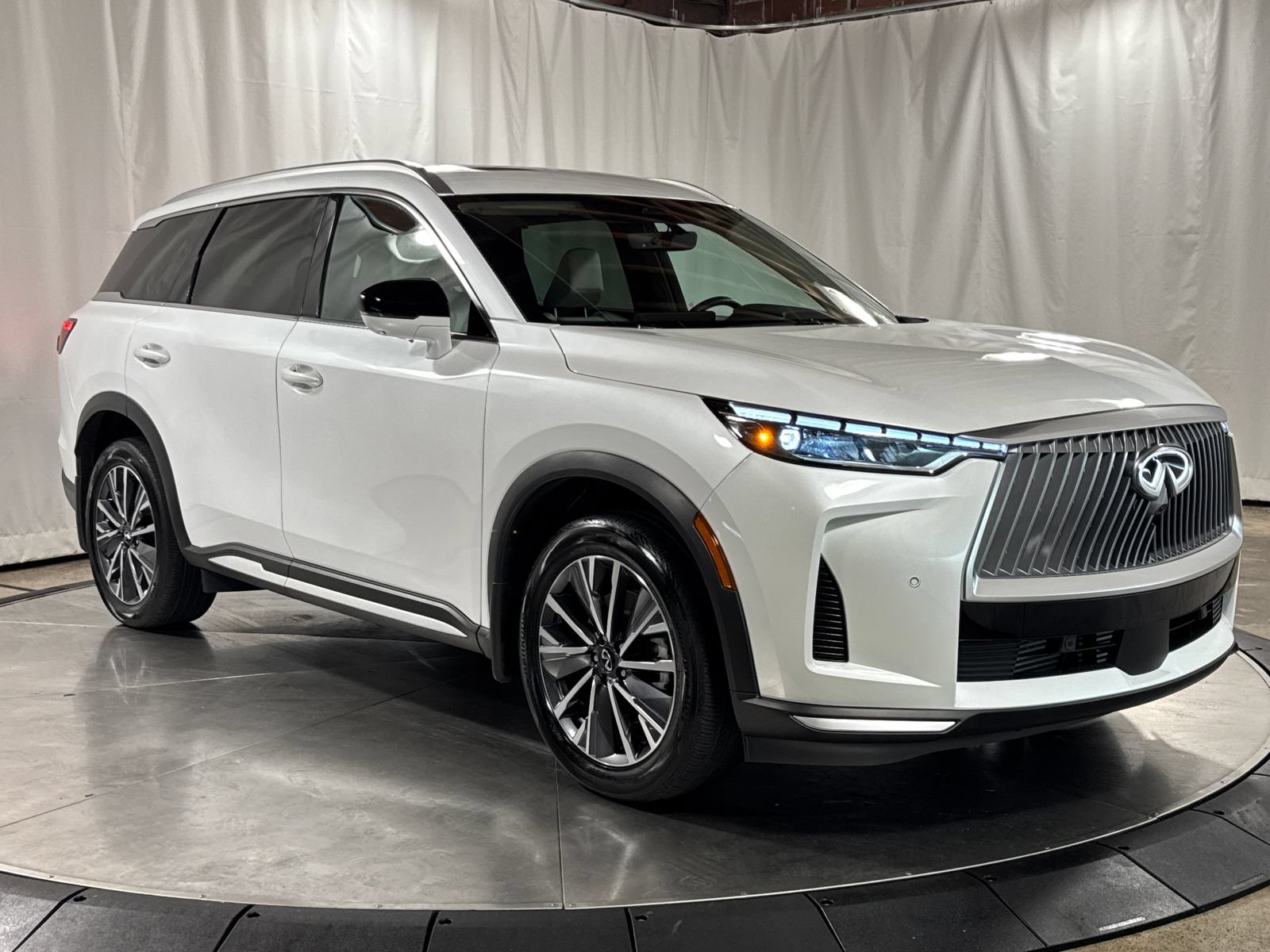 Used 2026 INFINITI QX60 Luxe w/ Cargo Package AWD/4WD image 7