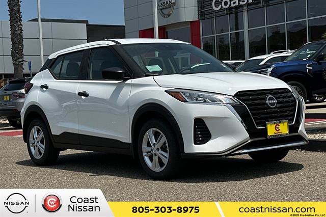New 2025 Nissan Kicks Play S