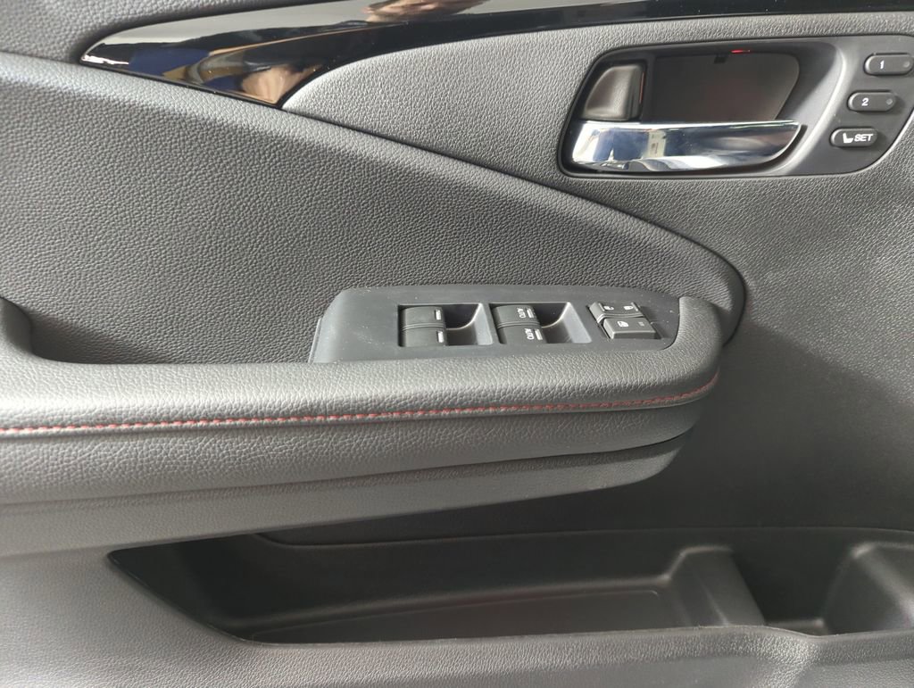 New 2026 Honda Ridgeline Black Edition image 14