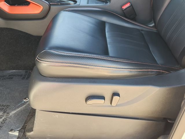 Used 2023 Nissan Frontier PRO-4X w/ Pro-4X Premium Package image 18