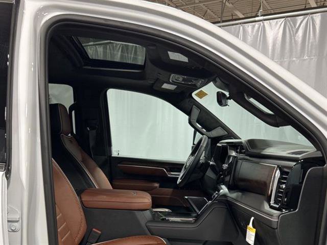 New 2025 GMC Sierra 2500 Denali Ultimate w/ Max Trailering Package image 15