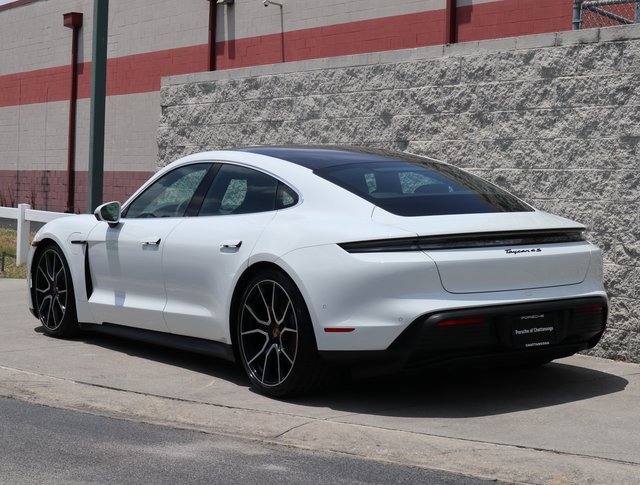 New 2025 Porsche Taycan 4S image 3