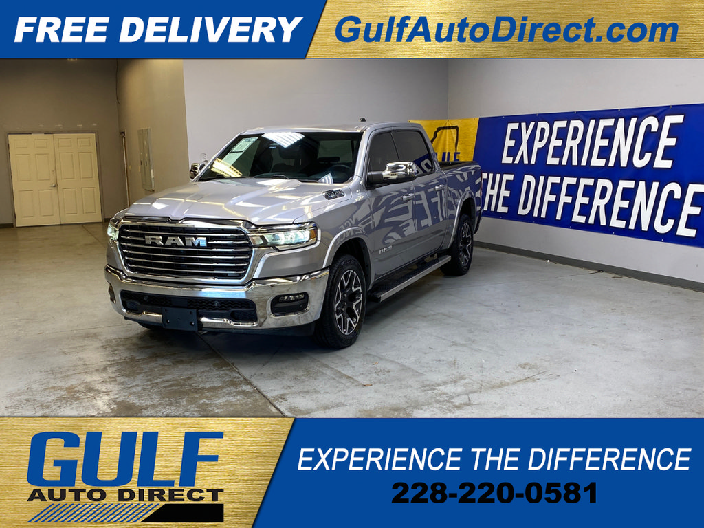 Used 2025 RAM 1500 Laramie AWD/4WD image 4