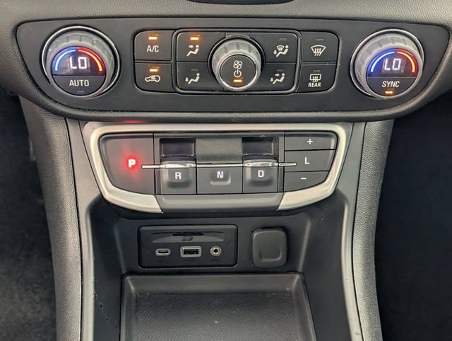 Certified 2022 GMC Terrain SLT w/ Elevation Edition FWD image 23