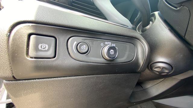 Used 2018 Buick Enclave Premium w/ LPO, Hit The Road Package AWD/4WD image 12