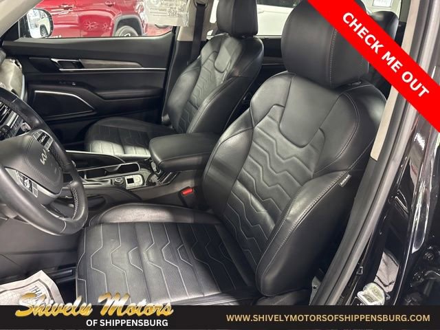 Used 2022 Kia Telluride SX w/ SX Prestige Package image 14