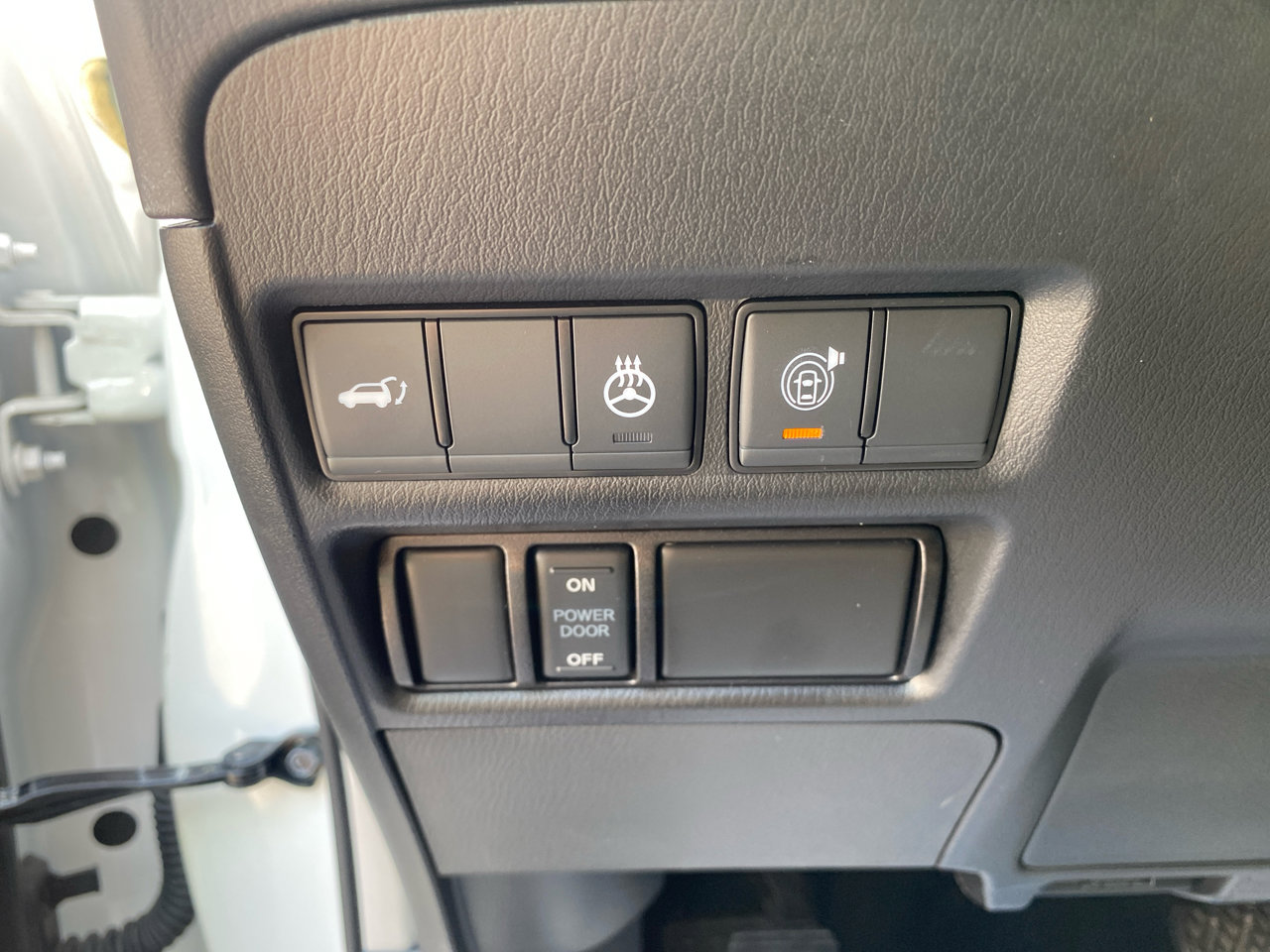 Used 2024 Nissan Armada Platinum w/ Captain's Chairs Package image 17