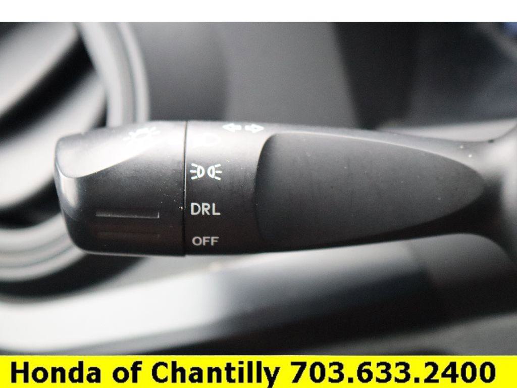 Used 2017 Toyota Tacoma SR image 11