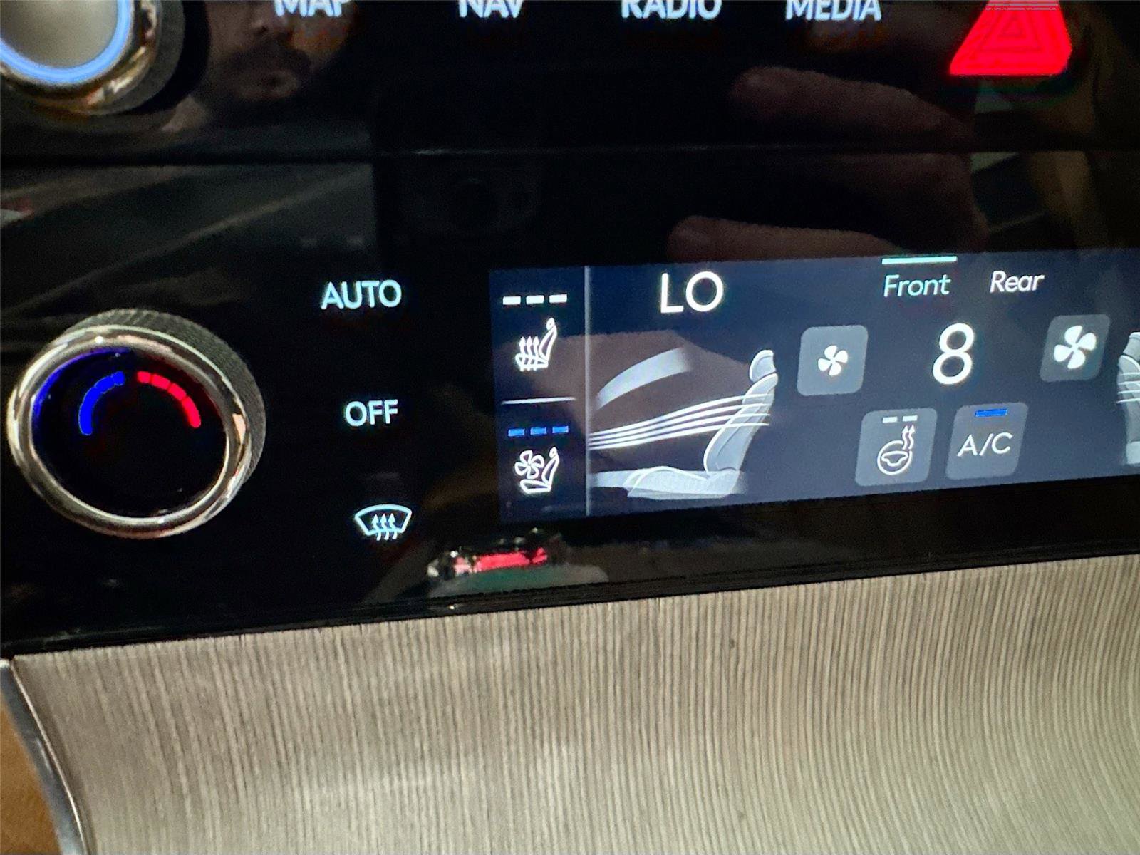 Used 2025 Genesis G80 2.5T Advanced image 12